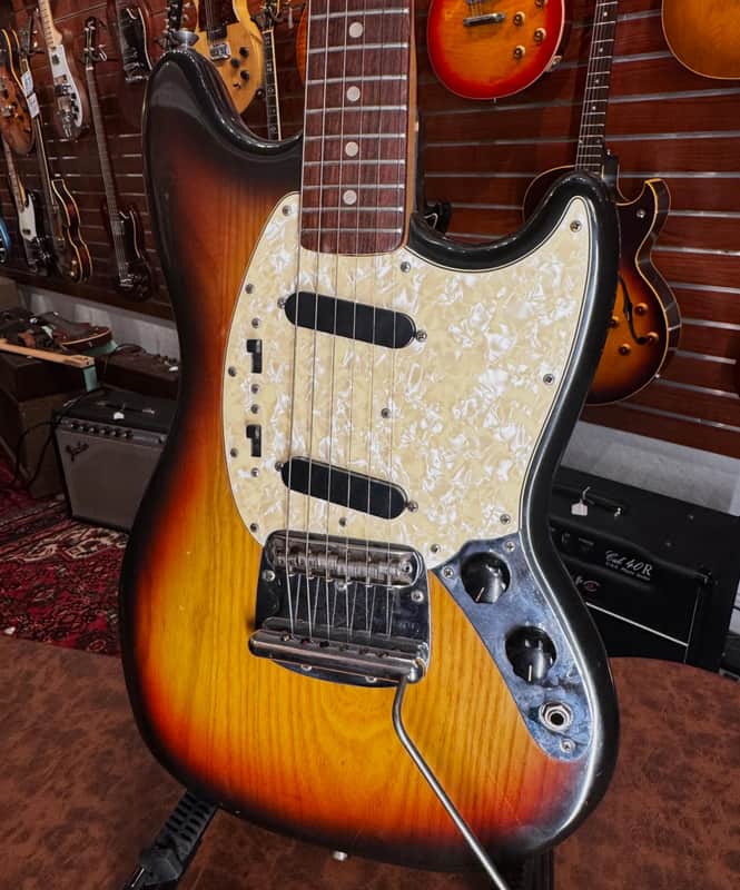 Fender Mustang Guitar with Rosewood Fretboard 1972 - 1978 - Sunburst image 1