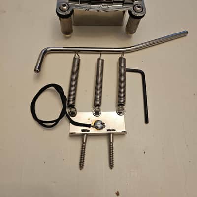 Rare Left-Handed G&L USA Dual-Fulcrum Vibrato Assembly — Complete image 9