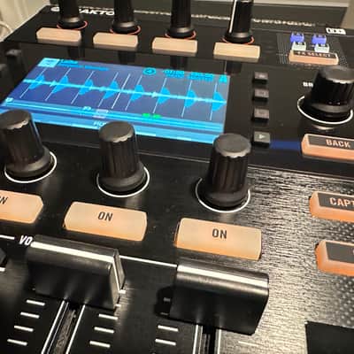 Native Instruments Traktor Kontrol D2 2010s - Black image 5