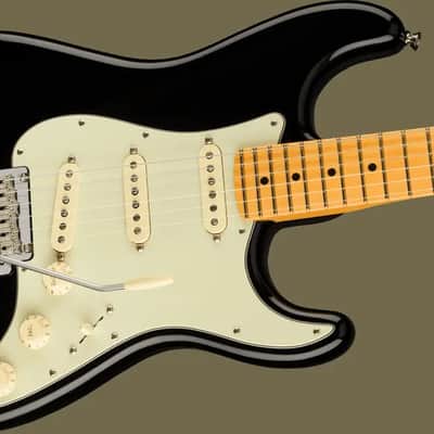 American Professional II Stratocaster® Maple Fingerboard, Black image 2