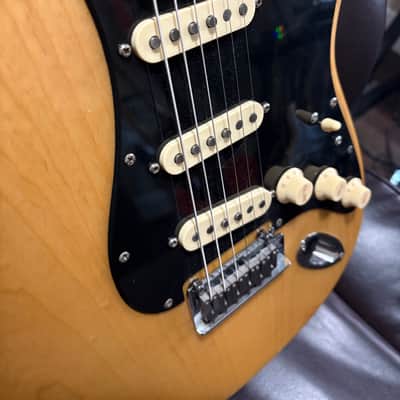 fender stratocaster 2000s - Natural Blonde image 4