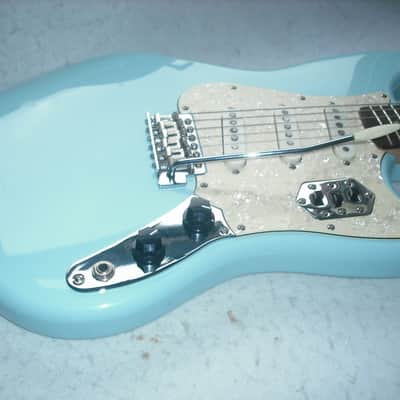 Squier Paranormal Series Cyclone 2020 - Daphne Blue image 3