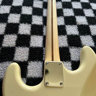 Fender Licensed Warmoth Stratocaster 2026 - Vintage White image 4