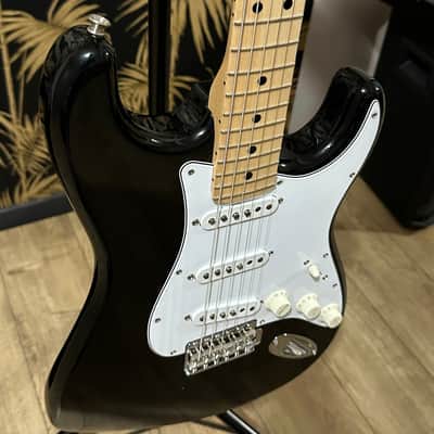 Fender Stratocaster 1969 reissue 2021 - Black VOS 22 frets image 2
