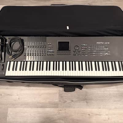 Yamaha Motif XF8 Workstation w/ Case, 2 Mogami TRS Cables, Headphones & Sustain Pedal