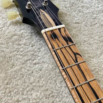 Forshage Single Cut Style - Piano Black with Pale Moon Ebony Board, Flame Maple Binding image 4