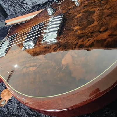 Taylor SBC Solid Body Custom 2007 - Walnut image 3