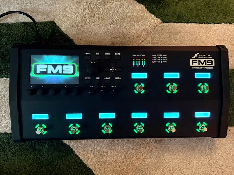 Fractal Audio FM9 Amp Modeler / FX Processor 2021 - 2023 - Black image 1