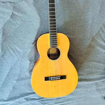 Larrivee O-01 (0-01) Parlor w/ Hardshell Case image 2