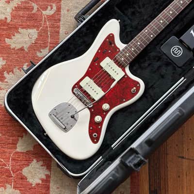 2019 MIJ Fender Traditional '60s Jazzmaster w/ SKB Case - Mastery Set, Lollar P90s & Fender Locking Tuners image 15