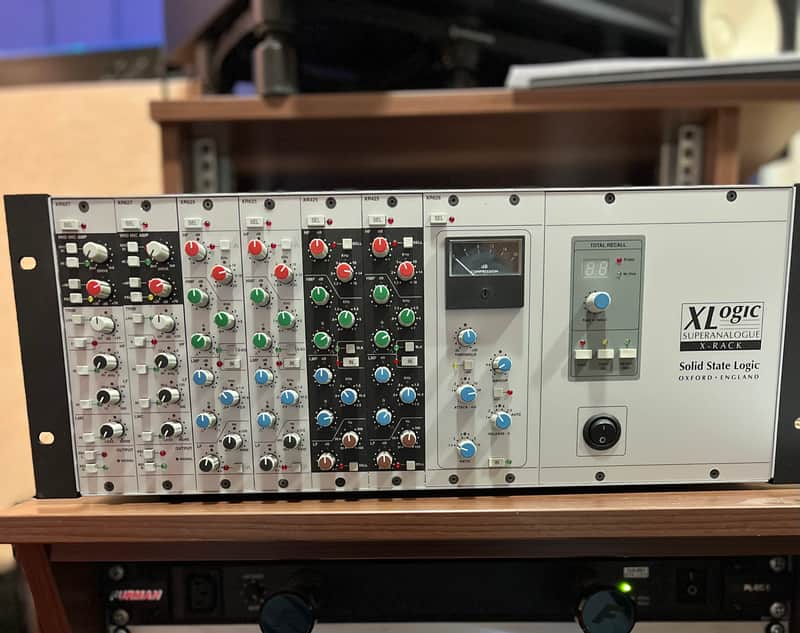 SSL X-Rack (2x VHD Input Module XR627, 2x EQ Module (xr625), 2x EQ Module (xr425), Stereo Bus Compressor Module (xr626)) image 1
