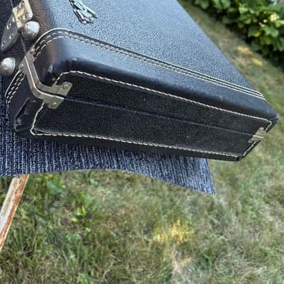 VINTAGE 1970's FENDER PRECISION BASS CASE w/KEYS image 8