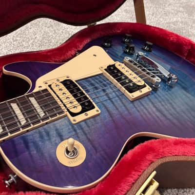 2021 Gibson Les Paul Traditional Pro V - Blueberry Burst image 3