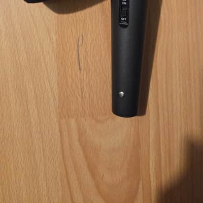 Fender P-51 Dynamic Vocal Microphone – XLR – On/Off Switch image 4