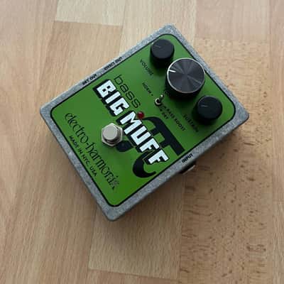 Electro-Harmonix Bass Big Muff Pi Distortion / Sustainer 2008 - Present - Green image 2