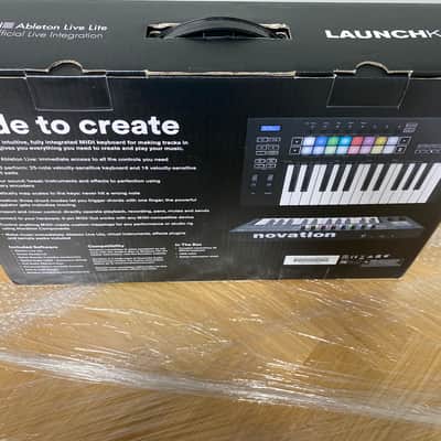 Novation Launchkey 25 MK3 MIDI Keyboard Controller 2020 - Present - Black image 6