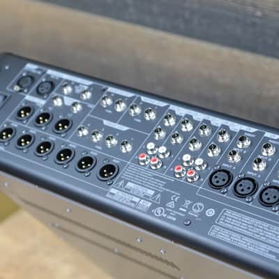 Yamaha MGP32X Mixing Console 32-Channel 4 GROUP Buses Premium Mixing Console image 12
