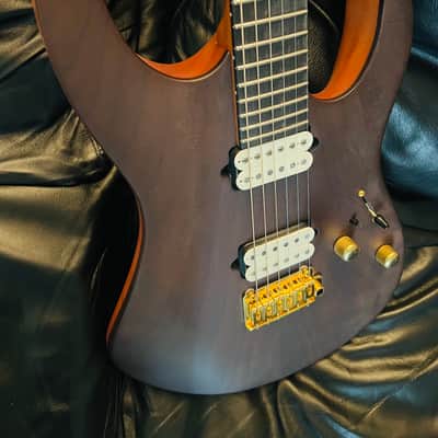 Suhr Modern Walnut top Mahogany body Satin image 15
