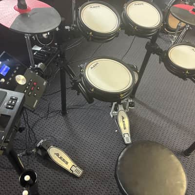 Alesis Command Mesh Electronic Drum Set with Alesis Sample Pad 4 image 1