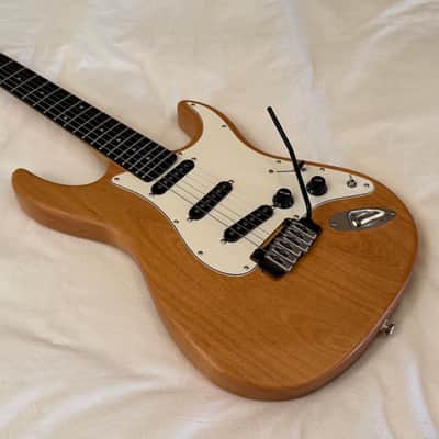 Carvin Bolt SSS Tremolo  - Custom Shop Strat Killer - Made in USA - Natural Alder - Free Pro Setup image 4