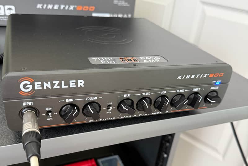 Genzler Amplification Kinetix 800-Watt Bass Amp & carry bag image 1