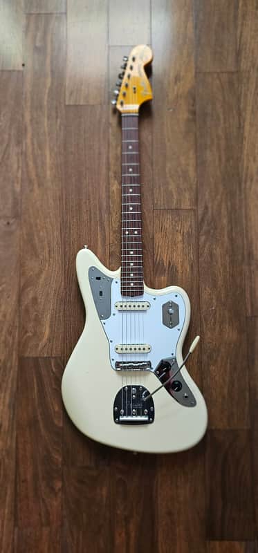 Fender Johnny Marr Signature Jaguar 2012 - Present - Olympic White
