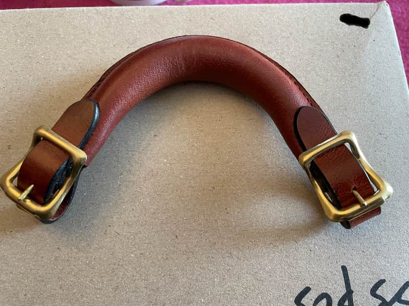 Leather buckle handle w/ GOLD HARDWARE for Gibson tan case w/ figure 8 handle Les Paul L5 es 275 SG Flying V image 1