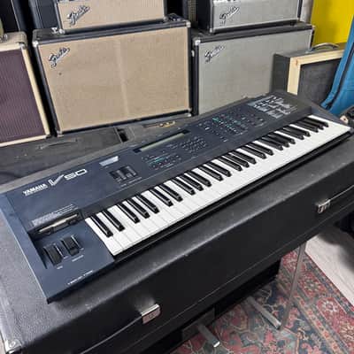 Yamaha V-50 Digital Workstation Synthesizer 61-Key Serived and Cleaned - 1990's