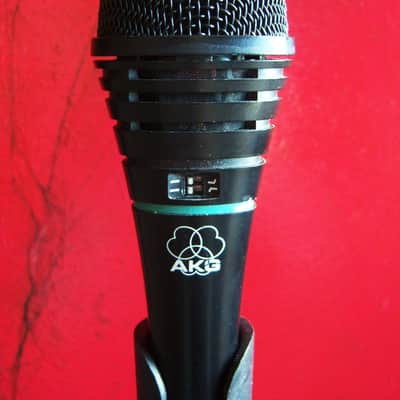 Vintage 1980's AKG D3900 dynamic hyper cardioid microphone w
