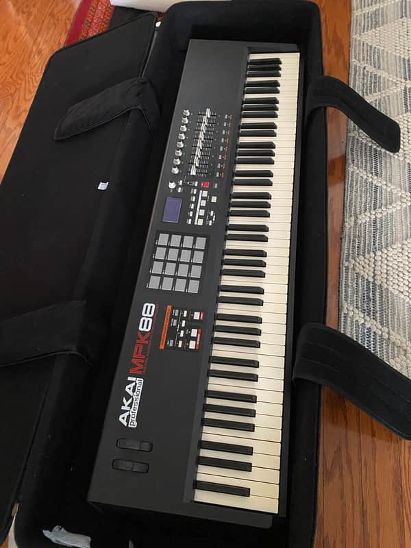 Akai MPK88