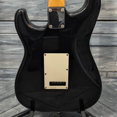 Used Squier by Fender 1984-1987 MIJ E Series Locking Tremolo Stratocaster image 8