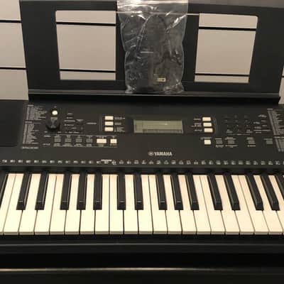 Yamaha PSR-E363 61-Key Portable Keyboard - Black