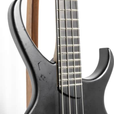 Kramer D-1 Bass, Satin Black | Demo image 13