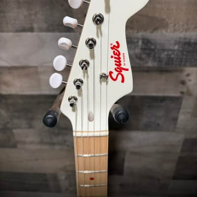 Fender Squier x Hello Kitty Stratocaster Electric Guitar - White - Used image 6