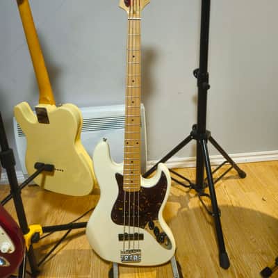 Fender Japan AJB-72 Black [SN MIJ T000170] [11/14] | Reverb Canada