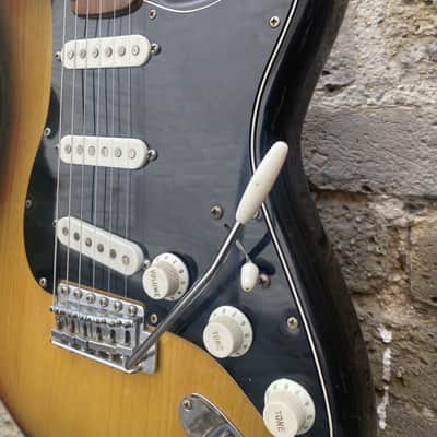 Fender Stratocaster 1975 - 3 Tone Sunburst image 7