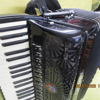 Guistozzi 2+2 Accordion image 3