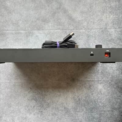 Native Instruments Maschine Mikro MKII Drum Pad Midi Controller (Full Software License Transfer) image 3