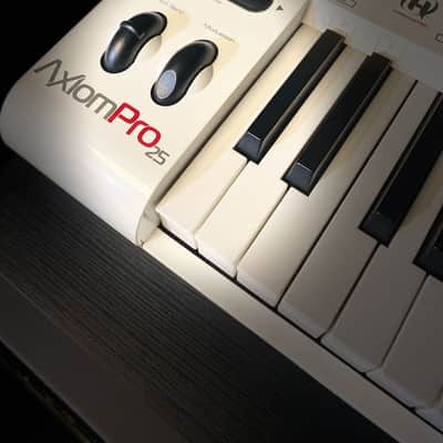 M-Audio Axiom Pro 25 Key USB MIDI Keyboard Controller image 2