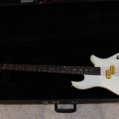 Vintage 1970s BC Rich Eagle Bass - Glitter Rock White image 2