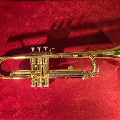 Yamaha YTR-2320 Trumpet Brass w/ Carrying Case - JUST SERVICED!! image 2
