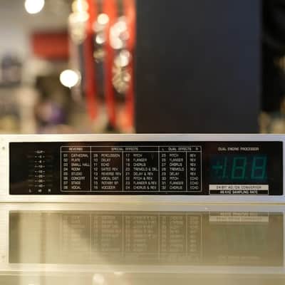 Behringer Virtualizer Pro DSP1024P Digital Effects Processor - Used image 3