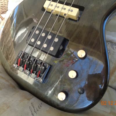 Fretless bass guitar By Mazeti/Mark P image 5