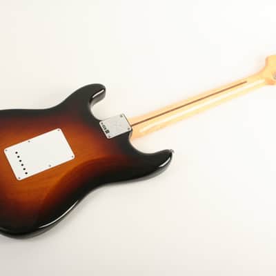 Fender Custom Shop Limited Edition 70th Anniversary 1954 Stratocaster DLX Closet Classic 1-Piece Quartersawn Maple Neck Fingerboard Wide-Fade 2-Color Sunburst XN5106 image 7