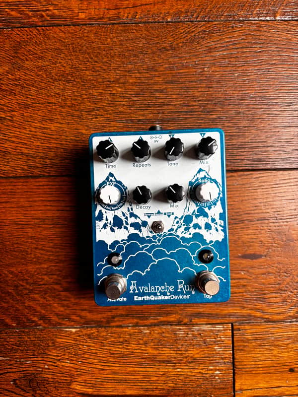 EarthQuaker Devices Avalanche Run Stereo Reverb & Delay with Tap Tempo V2