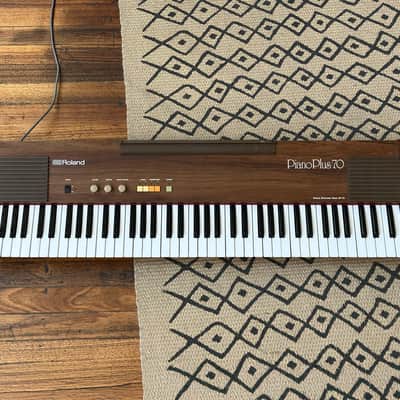 Roland HP-70 Piano Plus image 2