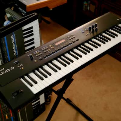 MUST SEE!!! ROLAND JUNO D FULLY INSPECTED SERVICED AND IN AMAZING CONDITION!