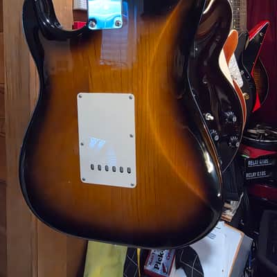2017 Fender American Original '50s Stratocaster Maple Fretboard 2-Color Sunburst Nice! image 4