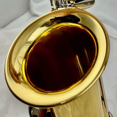 Yamaha YAS-26 Standard Alto Saxophone Lacquered Brass image 11