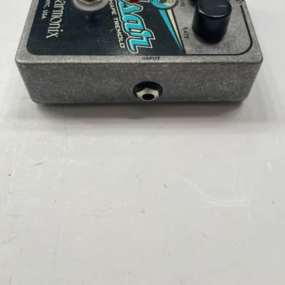 Electro Harmonix Stereo Pulsar Variable Shape Tremolo EHX Guitar Effect Pedal image 4